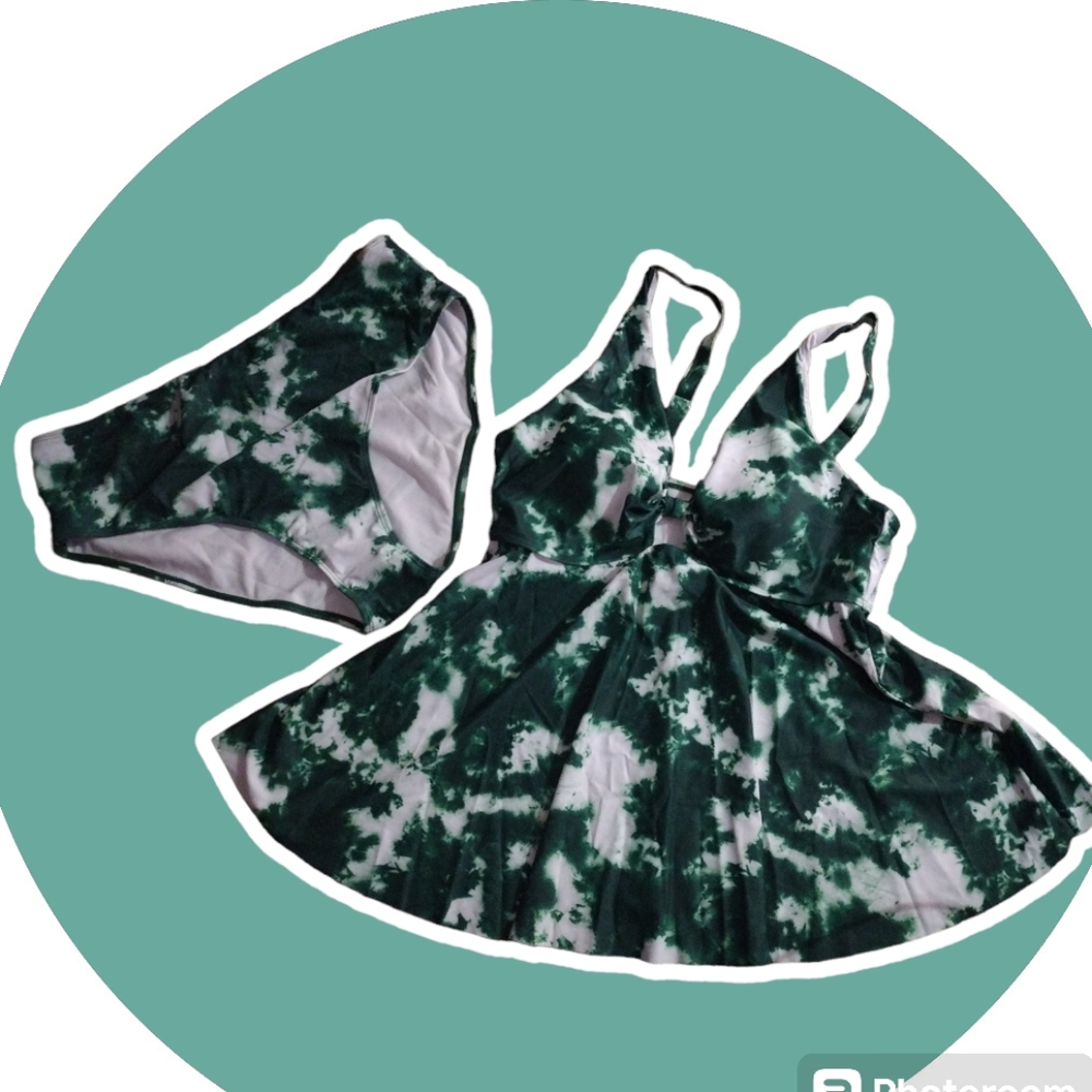 NWT 2 piece swimsuit